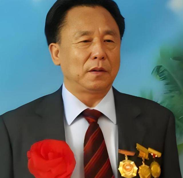 觉生下11个私生子75岁还在开枝散叶ky开元棋牌在逃富豪10位情妇翻牌睡(图5)